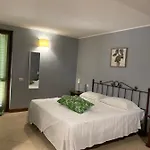 Apartment La *