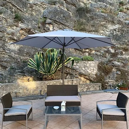 Apartment La