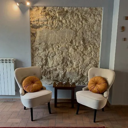 Apartment La