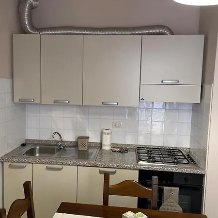 Apartment La *